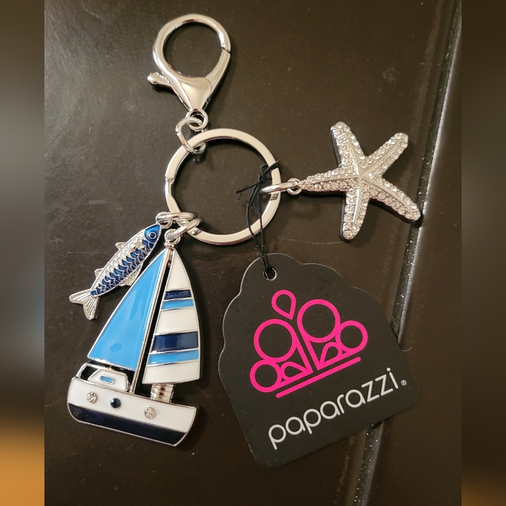 paparazzi Blue & Silver Enamel Sailboat Keychain with Starfish Bag Charm